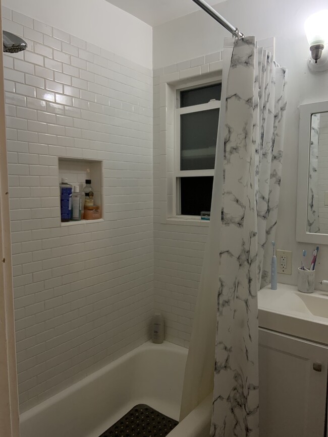 bathroom - 11471 Riverside Dr