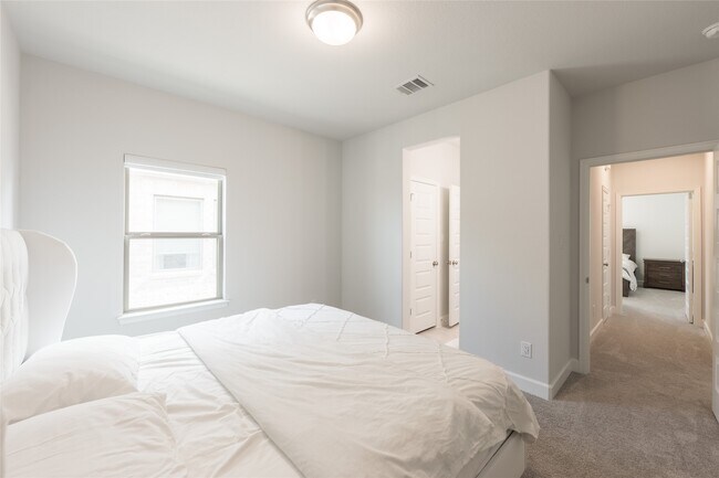 Building Photo - 24610 Beebalm Trl