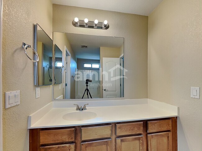 Building Photo - 20023 N 50th Ave