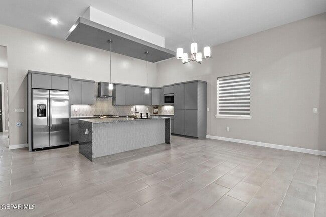 Building Photo - 12300 Desert Heights Ct