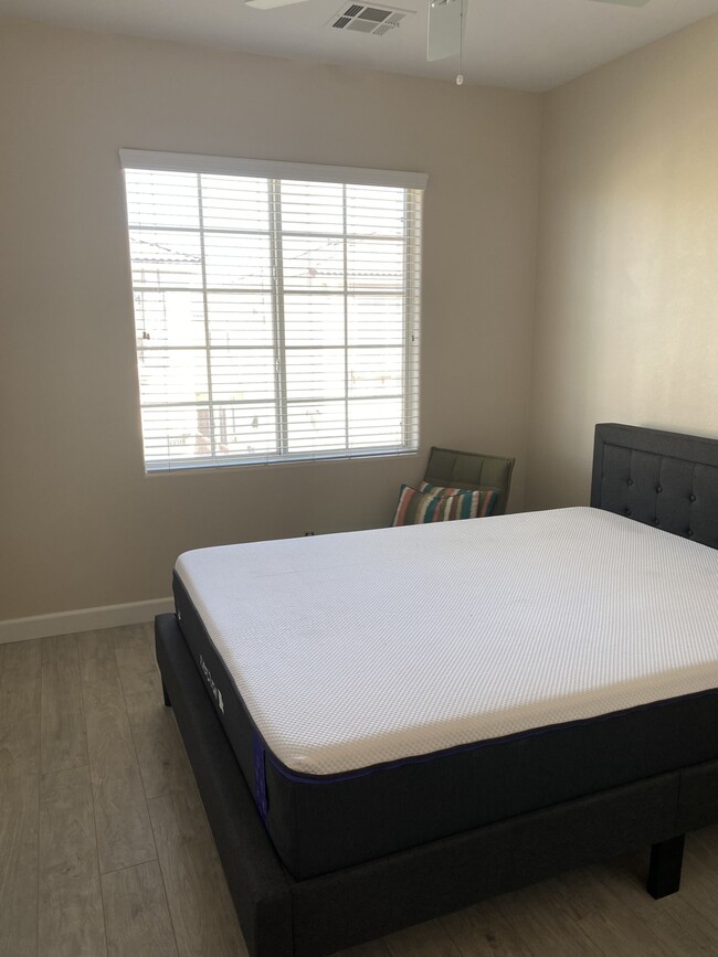 Building Photo - 5090 Silent Valley Ct