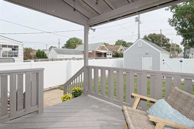 Building Photo - 3554 Jamieson Ave