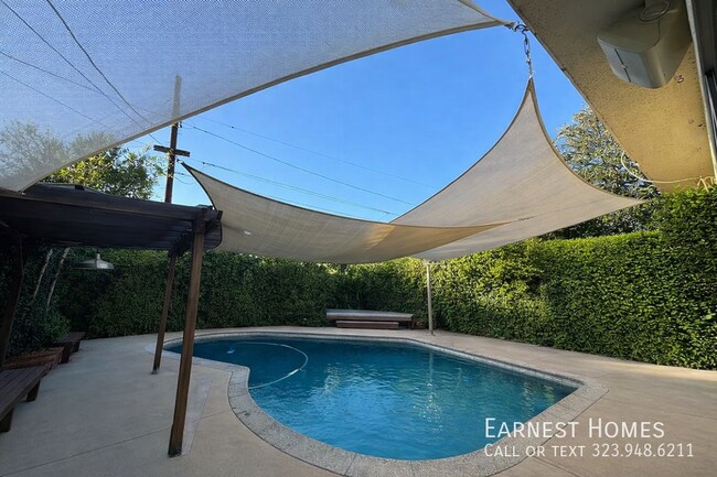 Building Photo - 6641 Murietta Ave