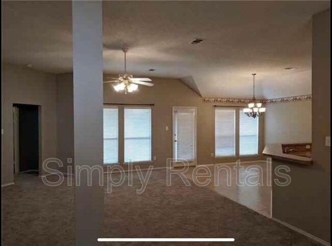 Building Photo - 292 Beech Dr