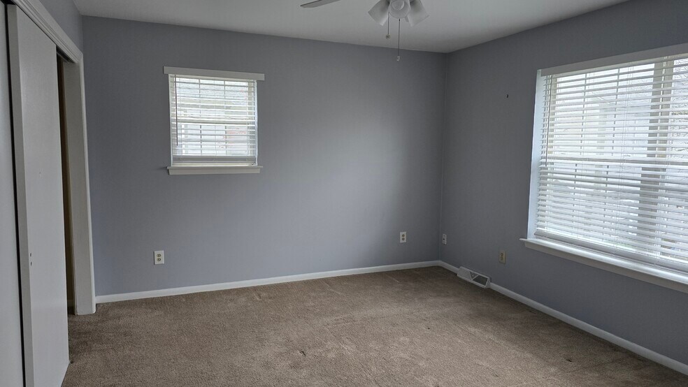 Building Photo - 22 Oyster Bay Rd