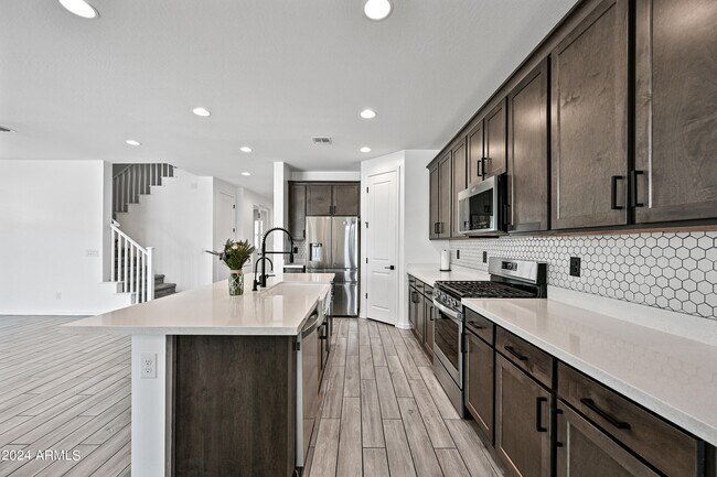Building Photo - 13360 W Briles Rd