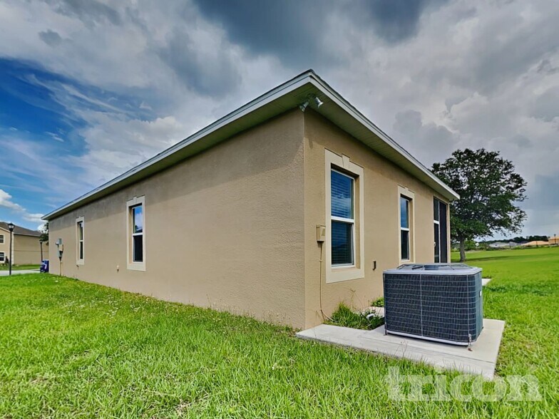 Building Photo - 13253 Waterford Castle Dr