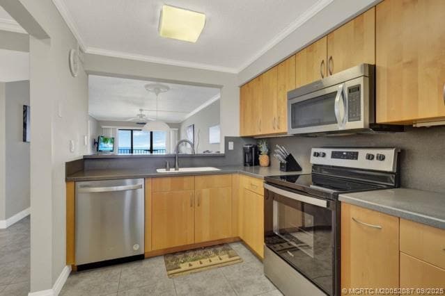 Building Photo - 9490 S Ocean Dr
