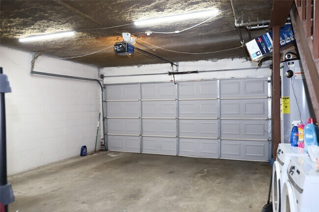Building Photo - 2103 Place Rebecca Ln