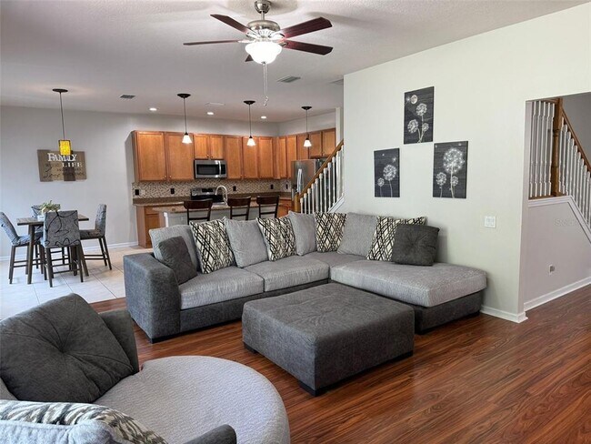 Building Photo - 14024 Wake Robin Dr