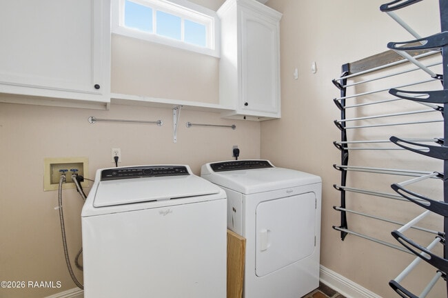 Building Photo - 6056 Mourning Dove Dr