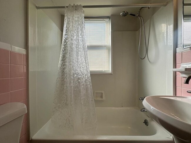 Building Photo - 4525 Lardner St