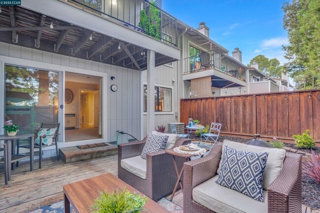 Building Photo - 242 Via El Dorado Ln