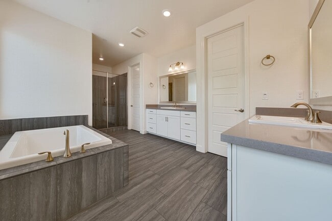 Building Photo - Luxury 5 Bedroom Home in Serrano – Spaciou...
