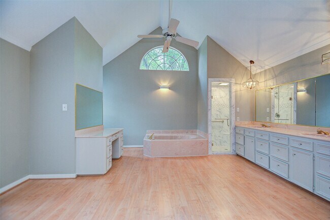 Building Photo - 6206 Rippling Hollow Dr