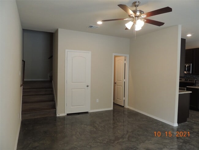 Building Photo - 615 Hayman St