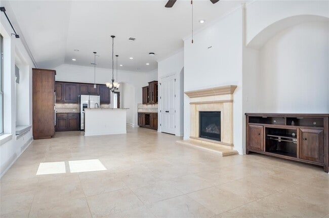 Building Photo - 14505 Ladera Blvd