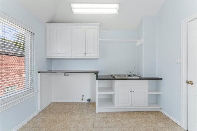 Building Photo - 1622 Cottage Landing Ln