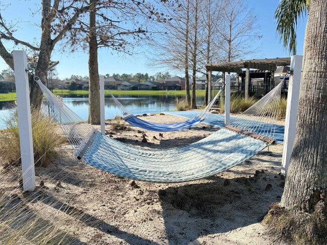 Building Photo - 4735 Vero Beach Pl