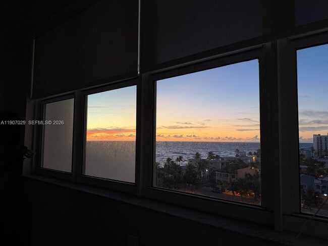 Building Photo - 3111 N Ocean Dr