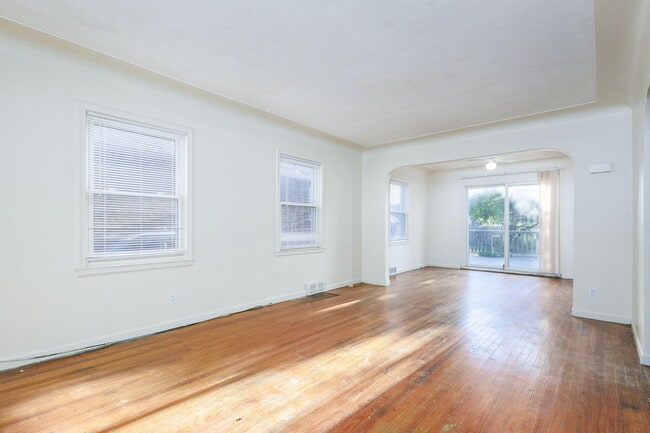 Building Photo - 6506 Memorial Ave