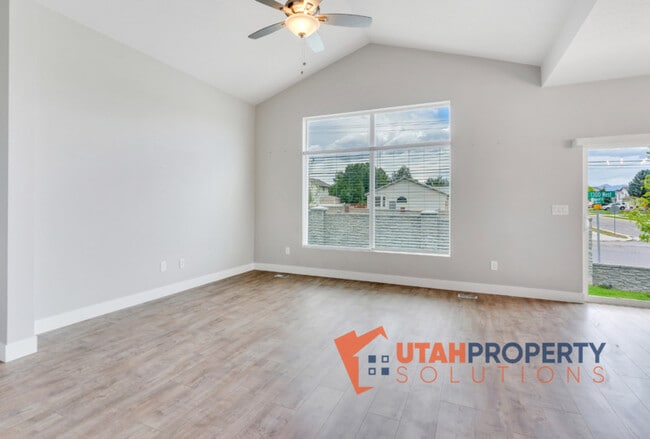 Building Photo - 7632 S Waverly Hls Ln