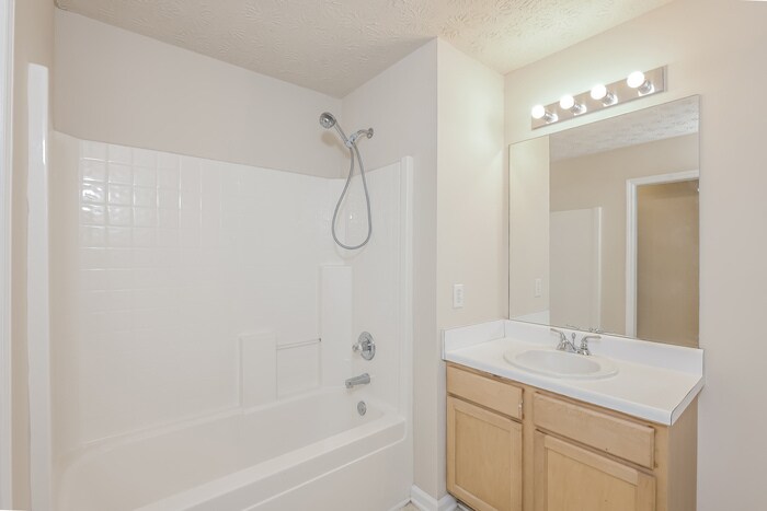 Building Photo - 336 Parkview Manor Dr