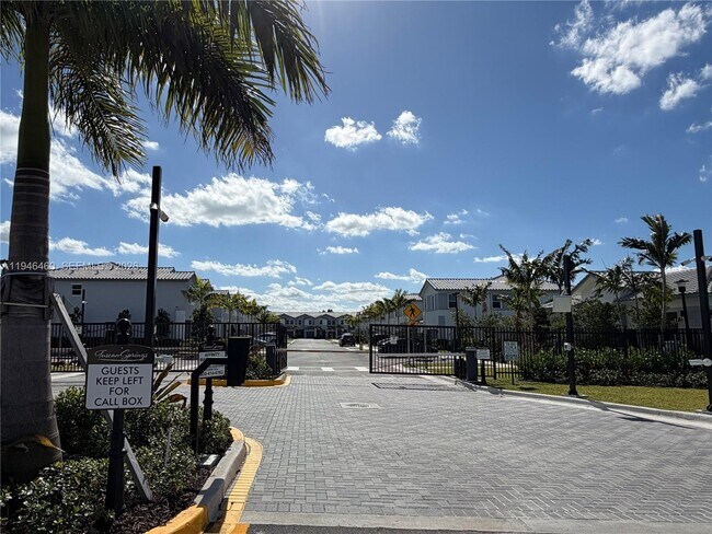 Building Photo - 145 SW 184th Ave