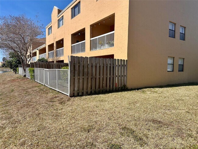 Building Photo - 5200 NW 31st Ave