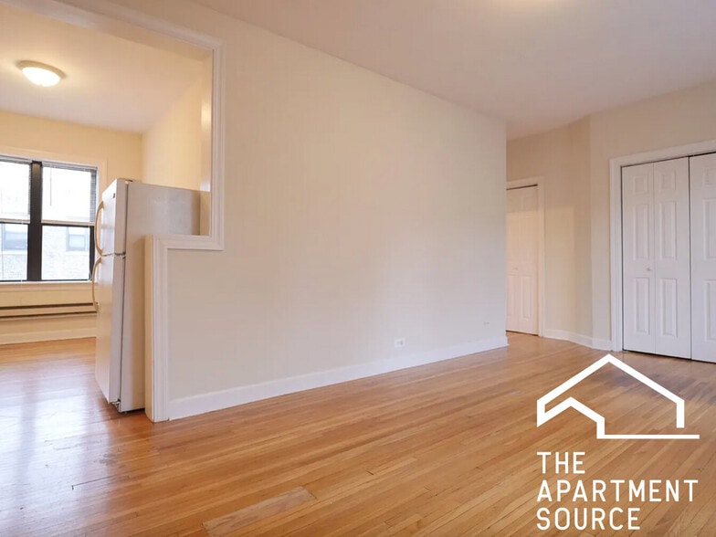 Building Photo - 3723 N Pine Grove Ave