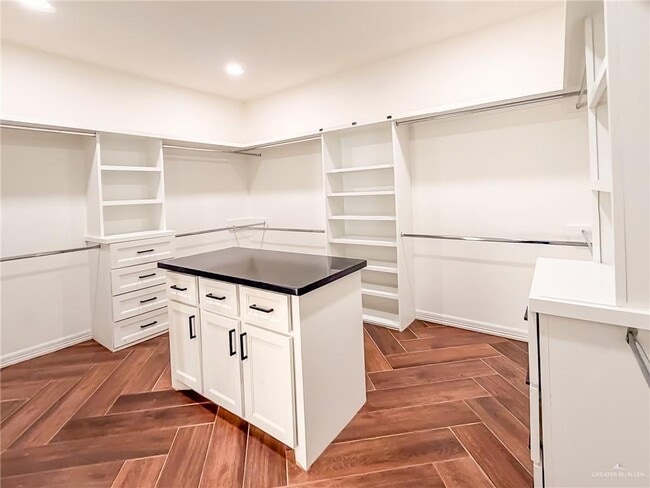 Building Photo - 17 N 9th St