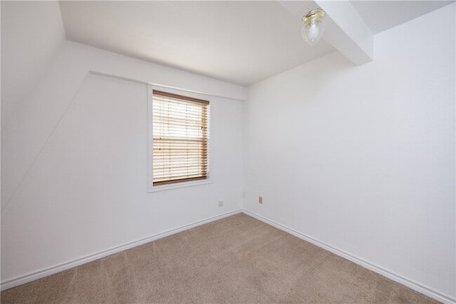 Building Photo - 13813 Flintlock Dr