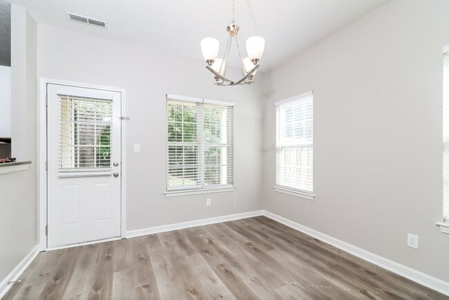Building Photo - 350 Prescott Ct