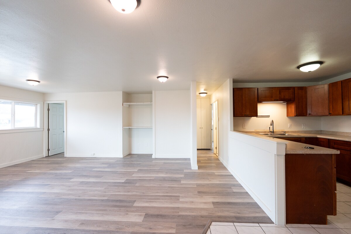 Building Photo - 456 Ipu Cir