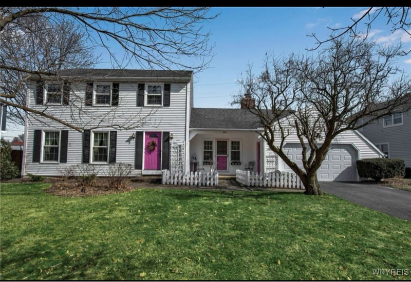 Primary Photo - 251 Old Lyme Dr