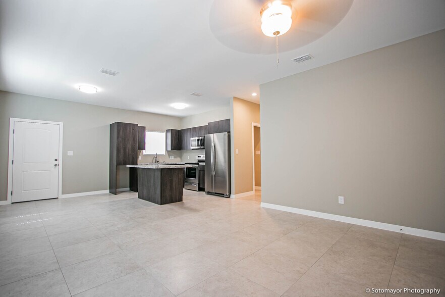 Building Photo - 3424 Golden Nugget