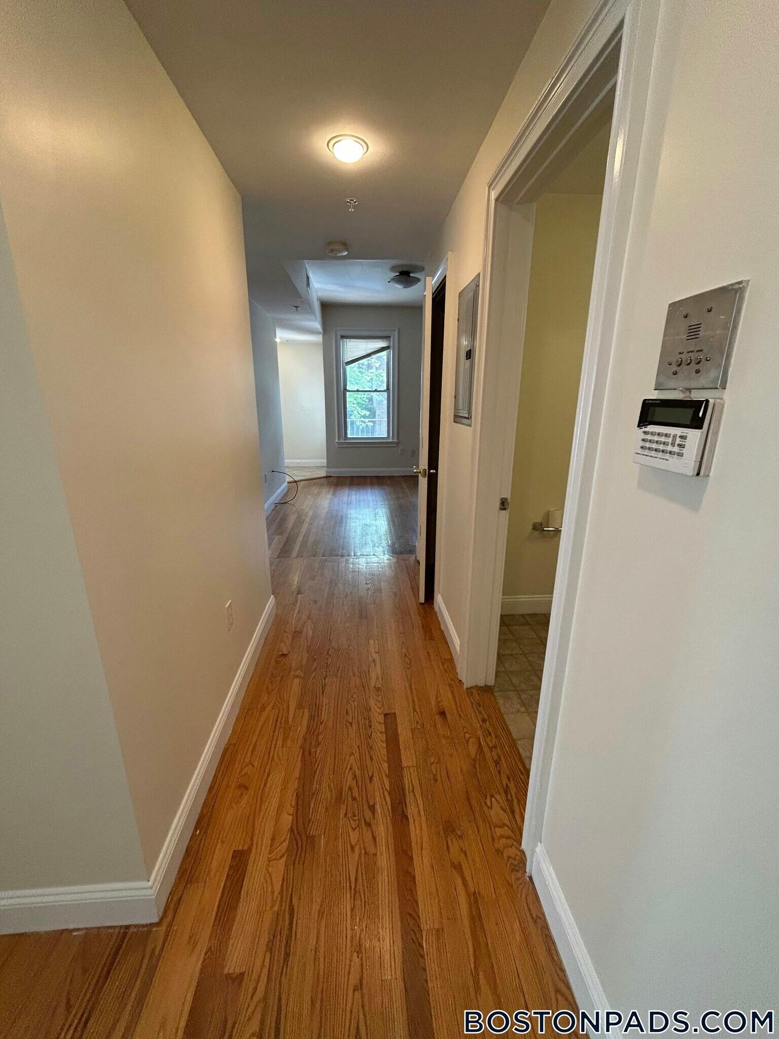 Building Photo - 55 Ashford St