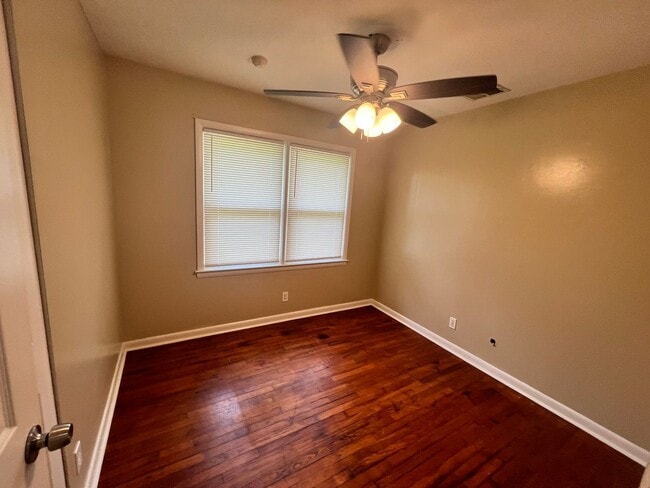 Building Photo - Your Home Awaits!