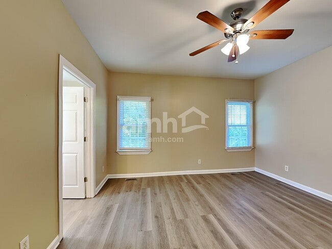 Building Photo - 1009 Bren Village Ct