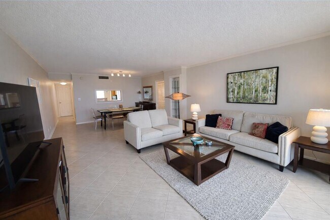 Building Photo - 2617 Cove Cay Dr