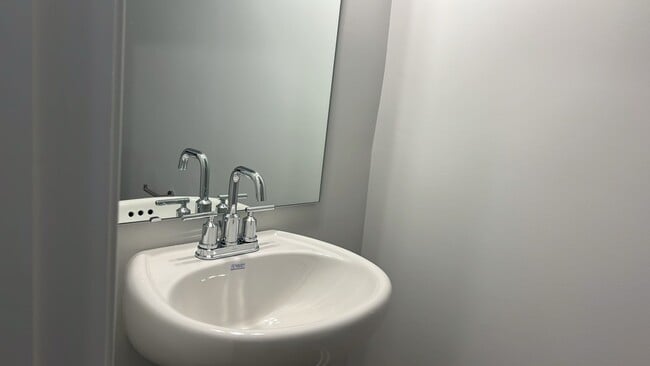 Building Photo - 2919 Denson Rd