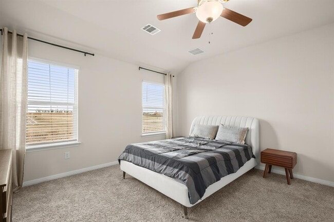 Building Photo - 14424 Heartland Dr