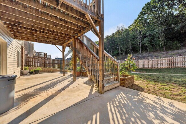 Building Photo - 2737 Russlen Dr