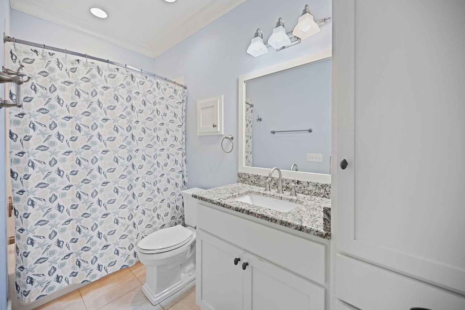 Building Photo - 205 Sea Island Dr