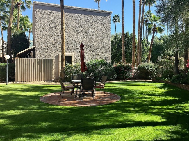 Building Photo - 4813 N 73rd St