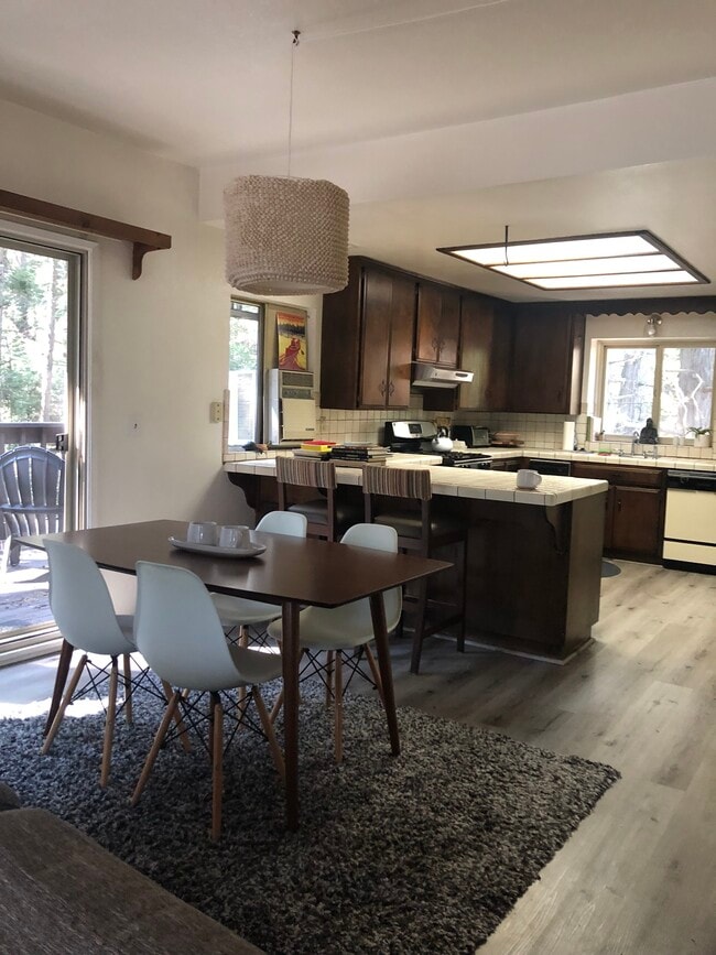 Building Photo - 24543 Albrun Dr