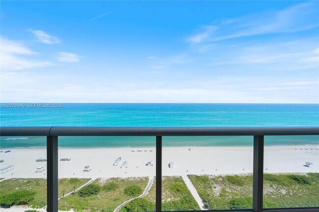 Building Photo - 5875 Collins Ave