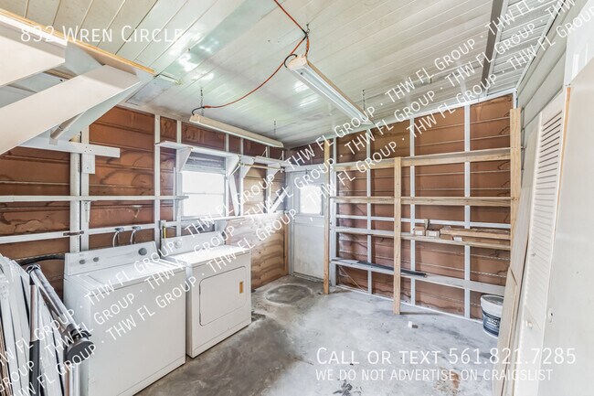 Building Photo - 832 Wren Cir