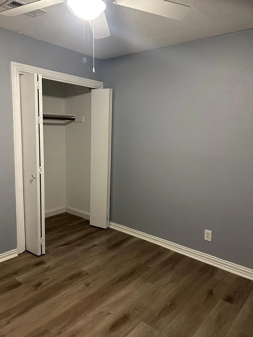 Building Photo - 6902 Colony Park Dr