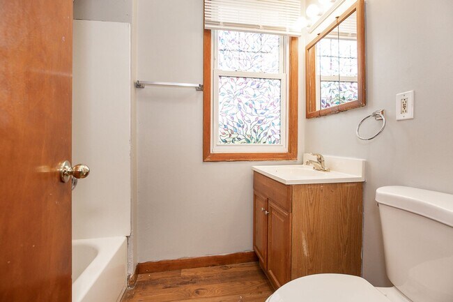 Building Photo - 3262 W 122nd St
